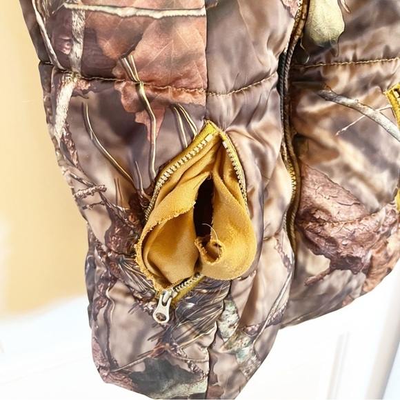 Girls with Guns Camo Vest - Picture 4 of 9